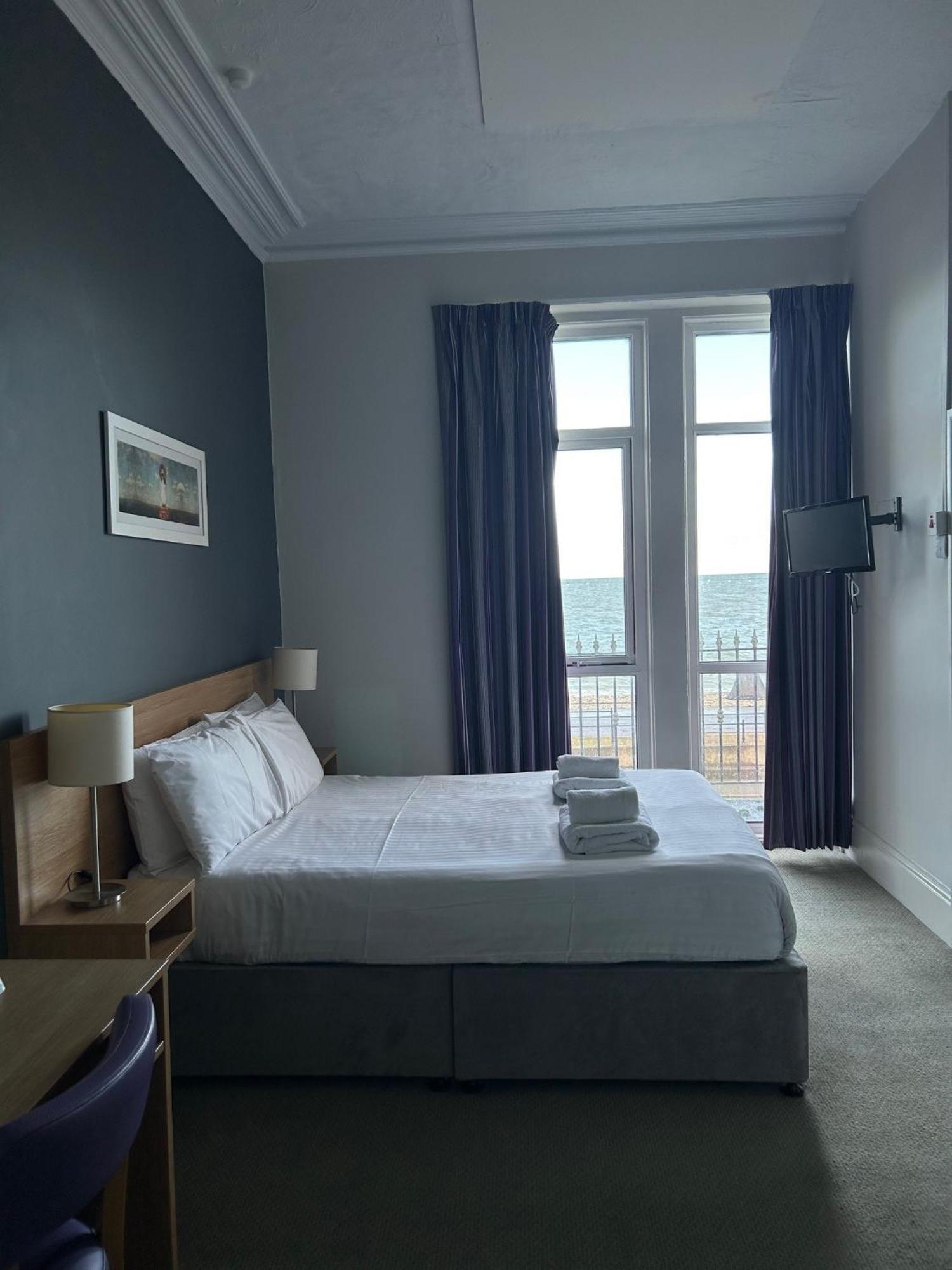 The Seafront Hotel By Compass Hospitality Llandudno Ngoại thất bức ảnh